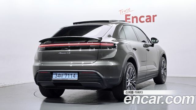 Porsche Macan из Кореи Encar