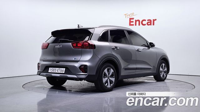 Kia Niro 1.6 HEV Trendy — пробег 84 782 км — фото 2 из 5