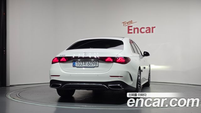Mercedes-Benz E-Class из Кореи Encar