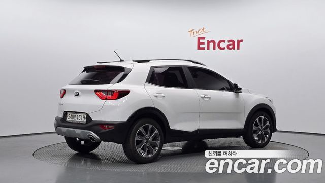 Kia Stonic из Кореи Encar