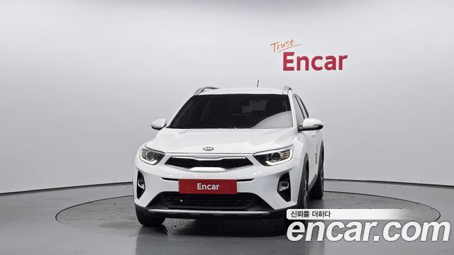 Kia Stonic из Кореи Encar