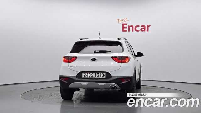 Kia Stonic из Кореи Encar