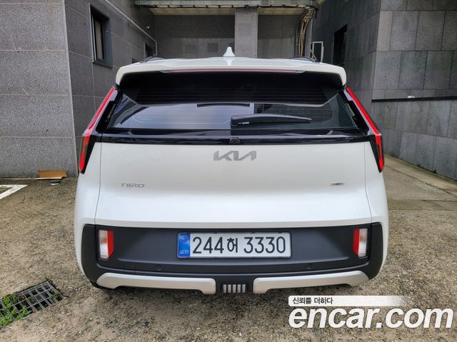 Kia Niro Prestige — пробег 2 000 км — фото 5 из 5