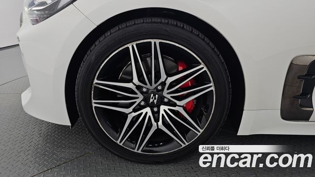 Kia Stinger из Кореи Encar