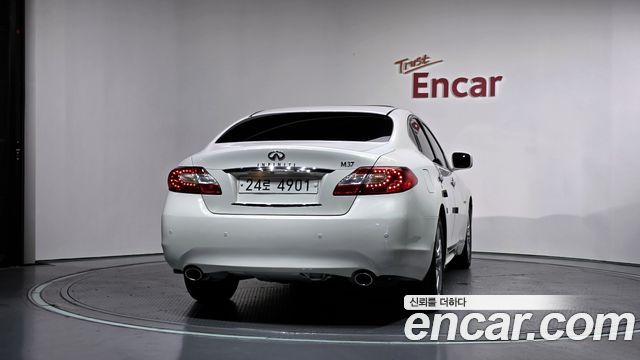 Infiniti M из Кореи Encar