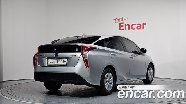 Toyota Prius 1.8 E — пробег 149 464 км — фото 2 из 5