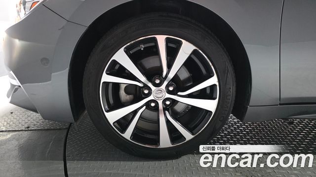 Nissan Maxima из Кореи Encar