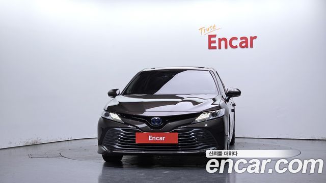 Toyota Camry 2.5 XLE Hybrid — пробег 114 844 км — фото 3 из 5