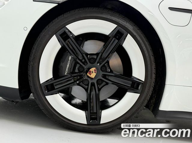 Porsche Taycan из Кореи Encar