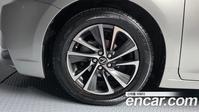 Lexus CT200h из Кореи Encar