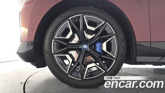 BMW iX из Кореи Encar