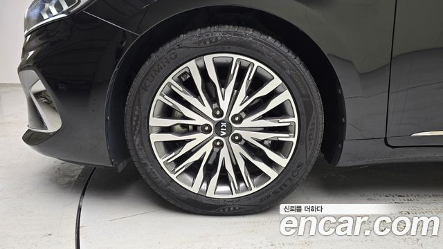 Kia K7 из Кореи Encar