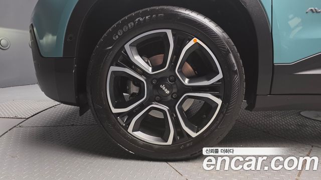 Jeep Avenger из Кореи Encar
