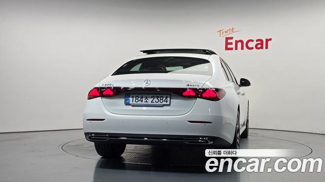 Mercedes-Benz E-Class из Кореи Encar
