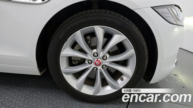Jaguar XF из Кореи Encar