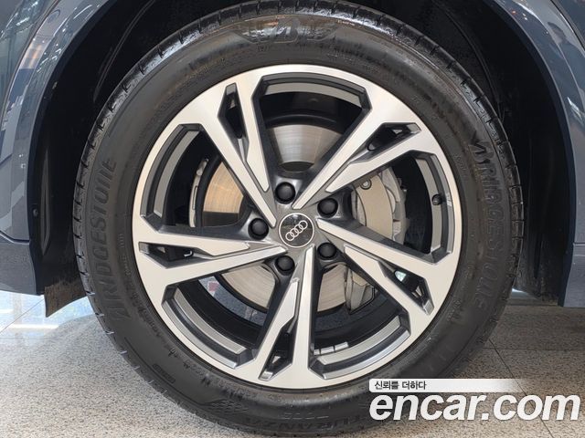Audi Q6 e-tron из Кореи Encar