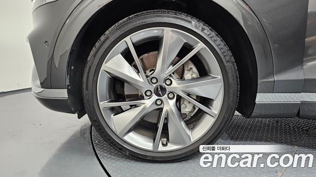 Genesis GV70 из Кореи Encar