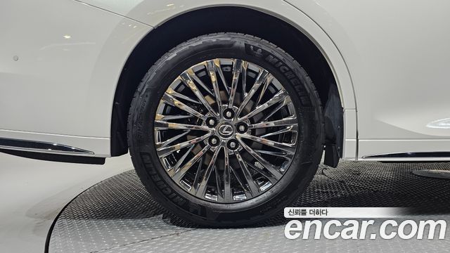 Lexus LM из Кореи Encar