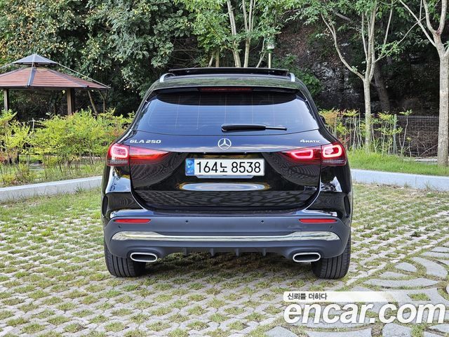 Mercedes-Benz GLA-Class GLA250 4MATIC — пробег 27 383 км — фото 5 из 5