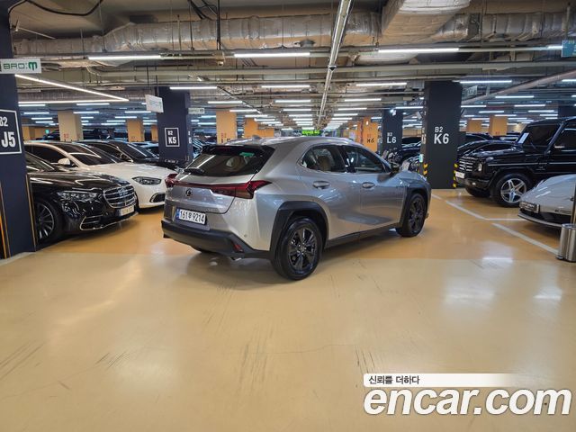 Lexus UX из Кореи Encar