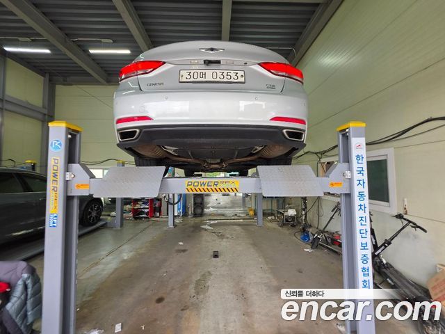 Hyundai Genesis из Кореи Encar
