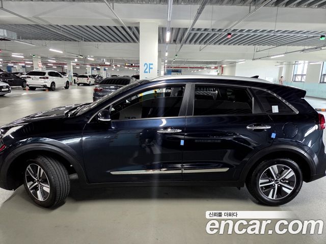 Kia Niro 1.6 HEV Prestige — пробег 58 800 км — фото 4 из 5