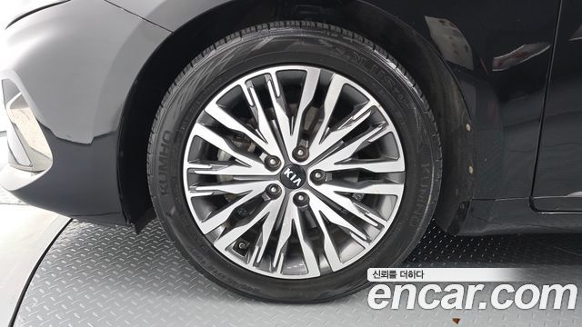 Kia K7 из Кореи Encar