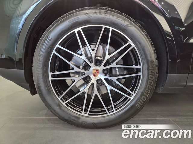 Porsche Cayenne 3.0 — пробег 1 097 км — фото 5 из 5