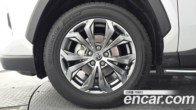 Toyota RAV4 2,5 4WD Hybrid LTD — пробег 58 657 км — фото 5 из 5
