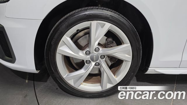Audi A4 из Кореи Encar