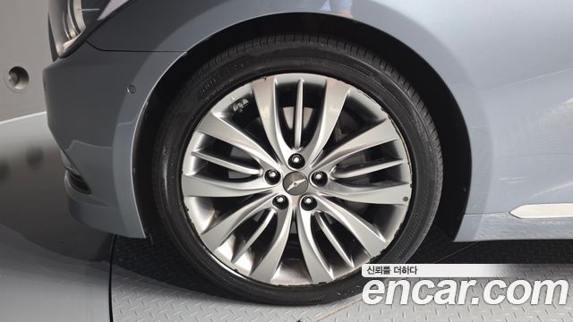 Hyundai Genesis из Кореи Encar