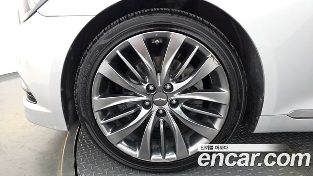 Hyundai Genesis из Кореи Encar
