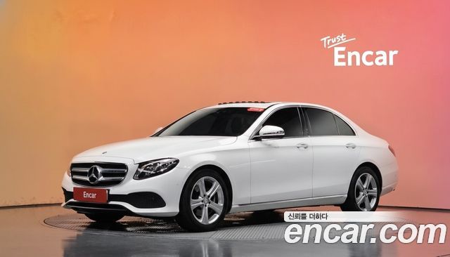 Mercedes-Benz E-Class E220d 4MATIC Avantgarde — пробег 113 036 км — фото 1 из 5