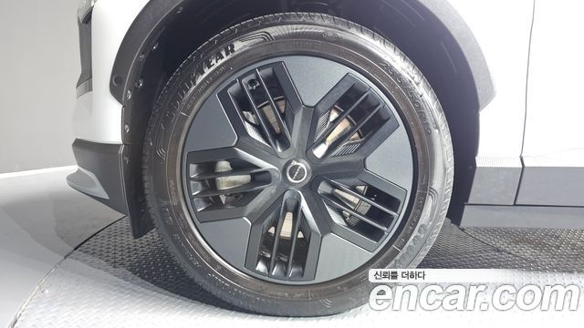 Volvo EX30 Performance Ultra — пробег 4 346 км — фото 5 из 5
