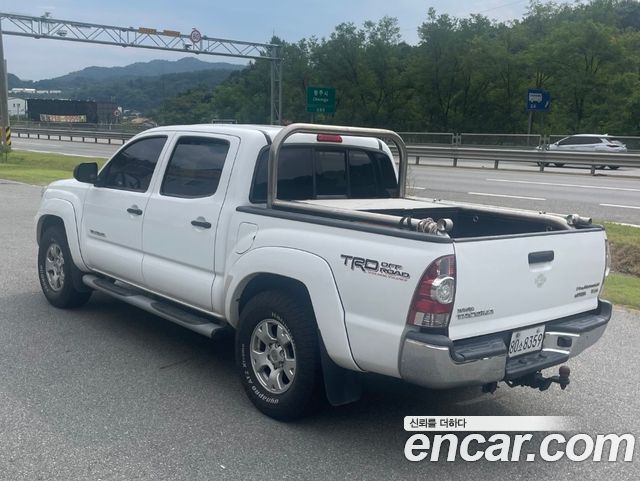 Toyota Tacoma 4.0 — пробег 240 000 км — фото 2 из 5