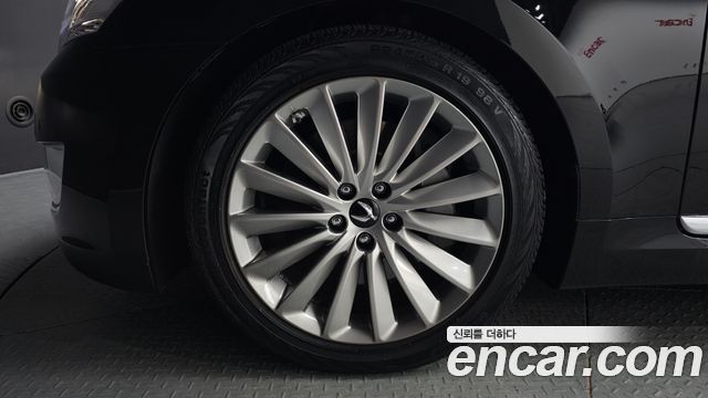 Hyundai Equus из Кореи Encar