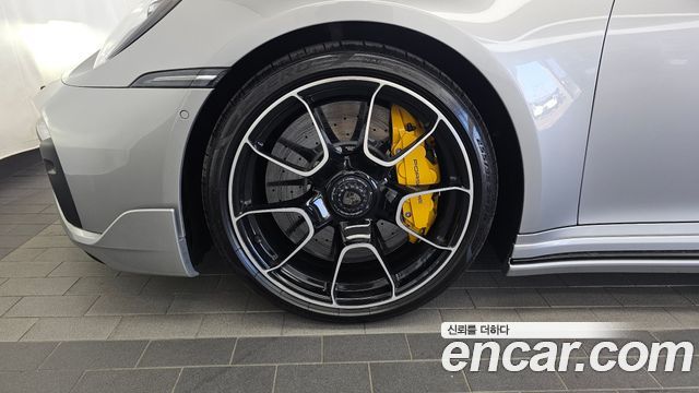 Porsche 911 Turbo S — пробег 16 260 км — фото 5 из 5
