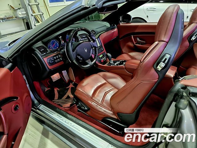 Maserati Gran Cabrio 4.7 Sport — пробег 83 000 км — фото 5 из 5