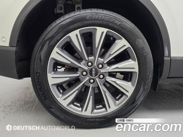 Lincoln Corsair 2.0 Reserve AWD — пробег 106 050 км — фото 5 из 5