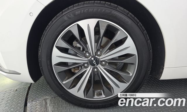 Kia K8 из Кореи Encar