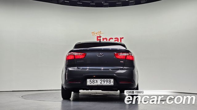Kia pride 1.6 GDI Sedan Luxury — пробег 36 958 км — фото 4 из 5