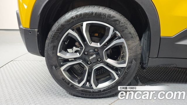Jeep Avenger из Кореи Encar