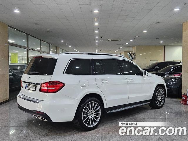 Mercedes-Benz GLS-Class GLS500 4MATIC — пробег 106 144 км — фото 3 из 5