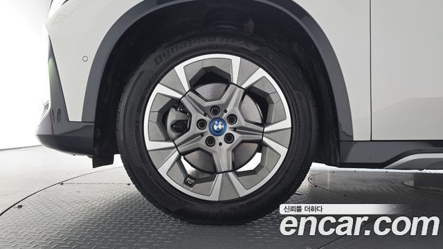 BMW iX1 из Кореи Encar