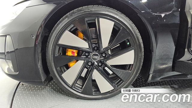 Audi e-tron GT из Кореи Encar