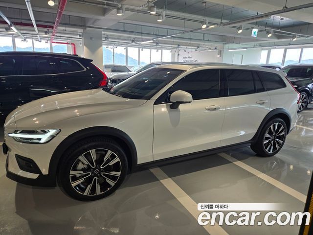 Volvo V60 из Кореи Encar