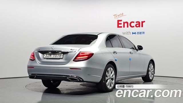 Mercedes-Benz E-Class из Кореи Encar