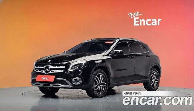Mercedes-Benz GLA-Class GLA220 Premium — пробег 75 433 км — фото 1 из 5