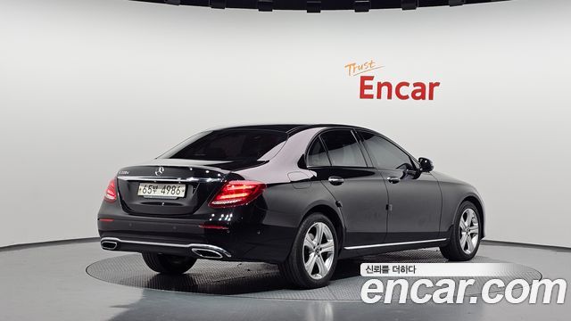 Mercedes-Benz E-Class из Кореи Encar