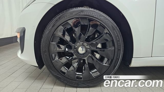Tesla Model 3 Standard Range Plue RWD — пробег 188 516 км — фото 5 из 5